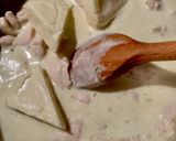 Tejszínes-fokhagymás-sajtos csirkemell recept fázis 5 fotója