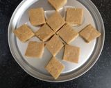 મહુડી સ્ટાઈલમાં સુખડી(Sukhdi recipe in Gujarati) રેસીપી સ્ટેપ2ફોટો