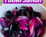 A picture of step 1 of Jamun Smoothie.