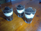 Cheesecake trifle de Oreo en vasitos