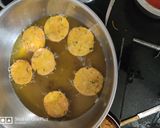 A picture of step 4 of Crispy Poori.