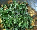 Foto langkah ke 5 dari resep Ayam woku kemangi.