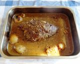 Fokhagymás marhasült, fűszeres almával recept fázis 4 fotója