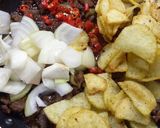 Foto langkah ke 5 dari resep 47. Tumis Daging Kentang ala Chinese Food.
