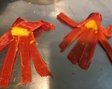 Une image de l'étape 7 de Pieuvres de poivrons grillés île de betteraves et mer de courgette.