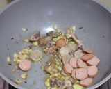 Foto langkah ke 3 dari resep 200. Mie Goreng Hati, Ampela, Sosis dan Bakso.