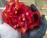 A picture of step 3 of Goose Liver with Onions and Bell Peppers.