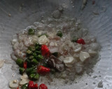 Foto langkah ke 2 dari resep Kangkung Saus Tiram.