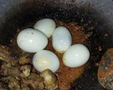 Foto langkah ke 3 dari resep Semur Tahu & Telur Pedas.