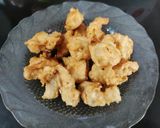 Foto langkah ke 3 dari resep Ayam Goreng Tepung Bawang Putih.
