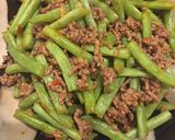 Foto langkah ke 6 dari resep Buncis tumis daging giling.