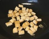 A picture of step 1 of Beancurd omelette.