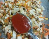 A picture of step 3 of Stir fried Udon noodles /chicken Udon noodles.