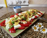Foto del paso 6 de la receta: Ensalada de queso Burgos con corazón de buey y crispí de maíz
