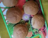 Foto langkah ke 1 dari resep Korean Garlic Roti Burger.