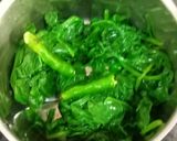 A picture of step 2 of Palak Khichdi.