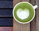 A picture of step 4 of Matcha ice tea🌿🌿🌿.