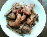 Hình bước làm 4 của món Gà kho sả ớt