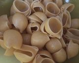 A picture of step 3 of Conchiglioni Stuffed with Nero di Maremma.