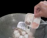 Foto langkah ke 3 dari resep Sup Oyong Bakso Ikan.