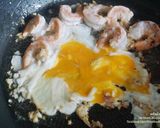 รูปขั้นตอนการทำที่ 2 ของ ข้าวผัดวาซาบิกุ้ง