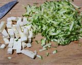 Foto del paso 1 de la receta: Tortilla de huevo con calabacita y queso