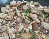 Foto langkah ke 3 dari resep Tumis Ayam kucai.