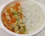 Foto langkah ke 4 dari resep Mpasi 1+ nasi + tumis capcay.