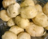 आलू दम(dum aloo recipe in hindi) रेसिपी चरण 1 फोटो
