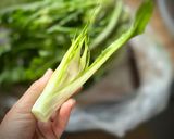 Hình bước làm 1 của món Salad Puntarelle Kiểu Ý
