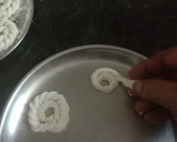 மினி பட்டர் கை முறுக்கு(mini butter murukku recipe in tamil) ரெசிபி ஸ்டேப் 3 புகைப்படம்