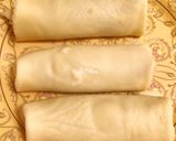 Foto langkah ke 5 dari resep Chicken Egg Roll.