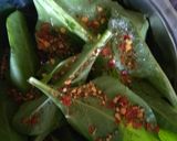 A picture of step 3 of Baked Spinach Chips.