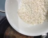 Gambar langkah 4 resipi One pot nasi masakan laut.