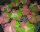 Foto langkah ke 5 dari resep 3.Bolu Kukus Mekar.