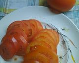 Foto del paso 1 de la receta: Tomate con curry, oliva y vinagre de vino torrontes