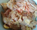 Foto del paso 2 de la receta: Cuarto de pollo deshuesado asado al carbón, relleno de beicon, pimiento y champiñones