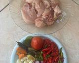 Foto langkah ke 1 dari resep Ayam bumbu kuning pedas tanpa santan.