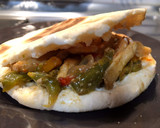 Foto del paso 4 de la receta: Pita con pollo al estilo fajita