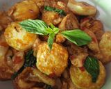 รูปขั้นตอนการทำที่ 4 ของ กระเพราไก่เต้าหู้ไข่