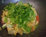 รูปขั้นตอนการทำที่ 3 ของ ไก่ผัดผงกะหรี่