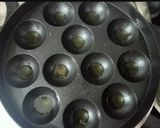 A picture of step 5 of Chana Dal Vada.