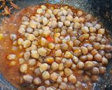 A picture of step 3 of Chole gravy.