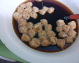 Foto del paso 2 de la receta: Guisado de soja texturizada con tomate y guarnición