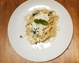 A picture of step 8 of Cheesy leek and spinach pasta.