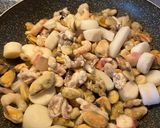 Фото кроку 2 до Risotto ai frutti di mare🦐 Ризотто с морепродуктами.