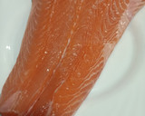 Foto del paso 1 de la receta: Lomitos de salmón y portobello