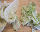 Foto del paso 1 de la receta: Ensalada de col china, setas y granada con vinagreta de fruta