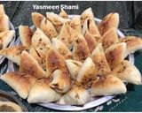 صورة لخطوة 5 من وصفة معجنات ياسمينة المنوعة بسبانخ وبطاطا وفليفلة وزعتر 😍😋