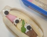 Gambar langkah 2 resipi Banana Split.